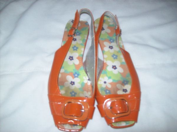 Sapato cor de laranja